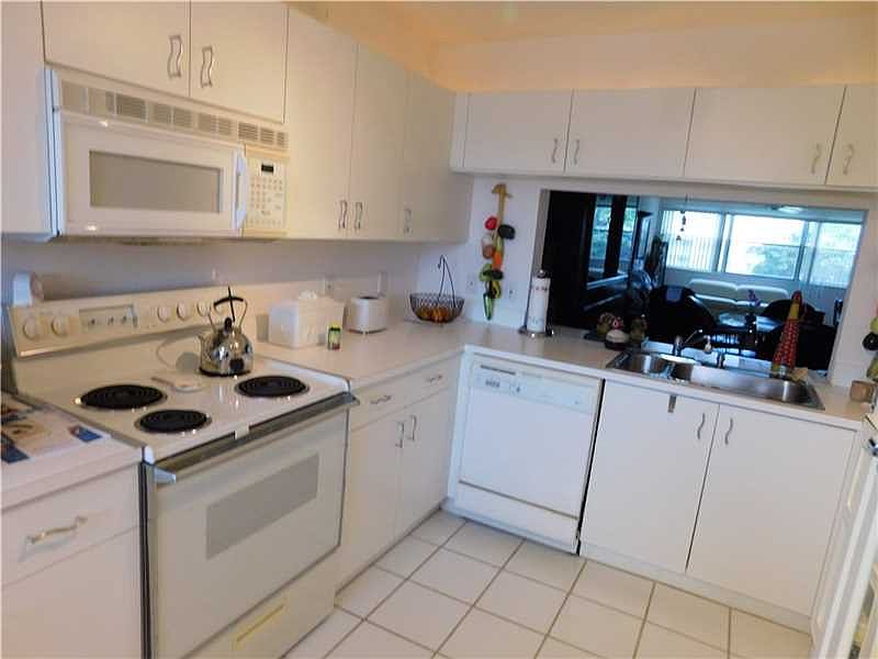 1st image of 2560 NW 103rd Ave APT 408