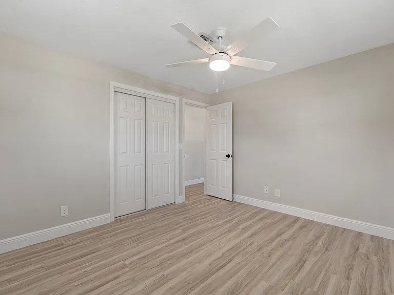 204 Circle E — Photo 34