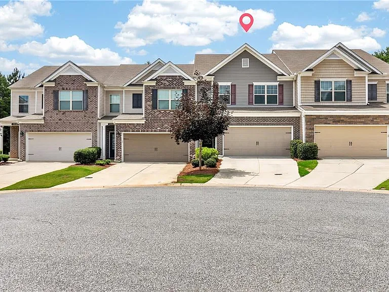1542 Brookmere Way — Photo 3