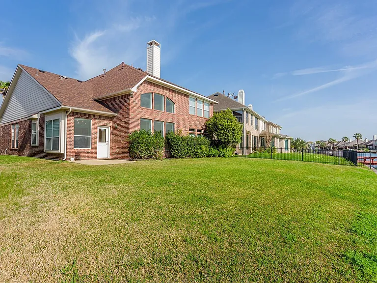 10026 Lakeside Gables Dr — Photo 10