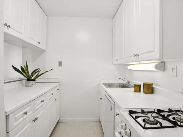 575 Main Street image 3 of 15