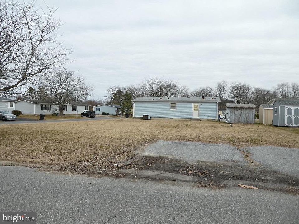2nd image of 5 Welch Dr