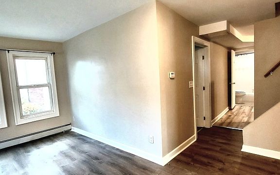 4th image of 31 Stewart Pl