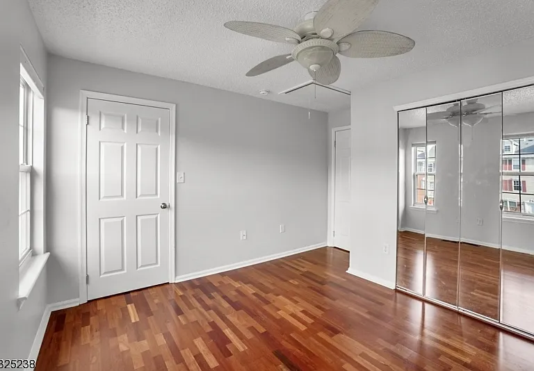 100 Callahan Ct — Photo 22