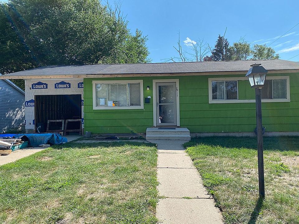 2nd image of 2911 N Moor Dr