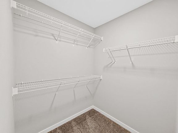 2nd image of 1032 Linden St