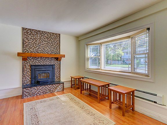 5th image of 503 Gwynn St