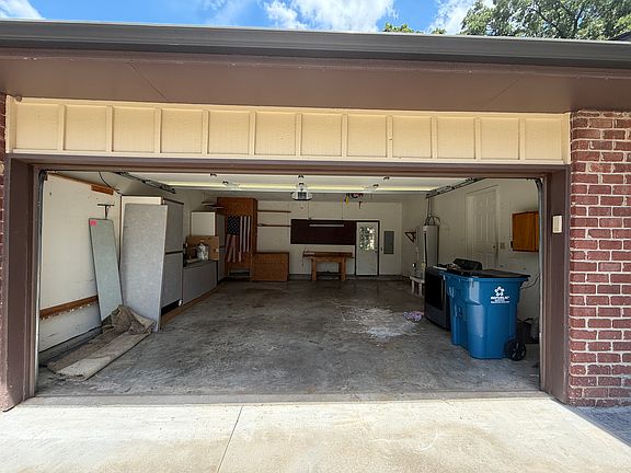 2nd image of 109 Anita Dr
