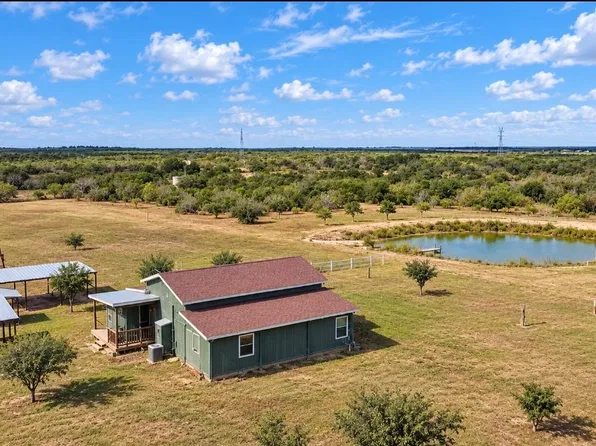 384 County Road 156, Kenedy, TX 78119