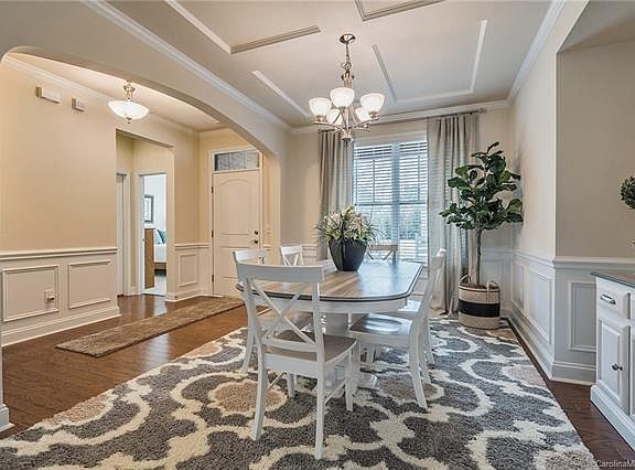 4th image of 3723 Halcyon Dr