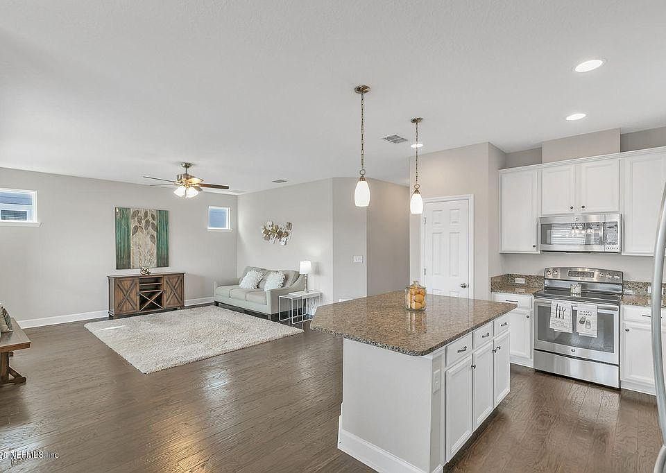 1st image of 335 Sanctuary Dr