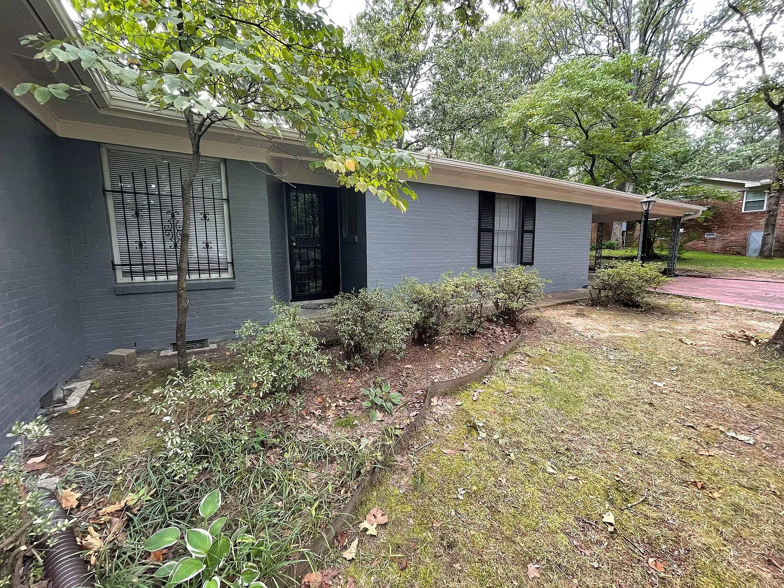 3 bed, 1.5 bath, 1263 sqft, $1,495 — Photo 2