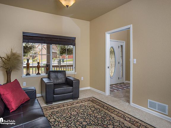 5th image of 16220 Rosenburg Cir