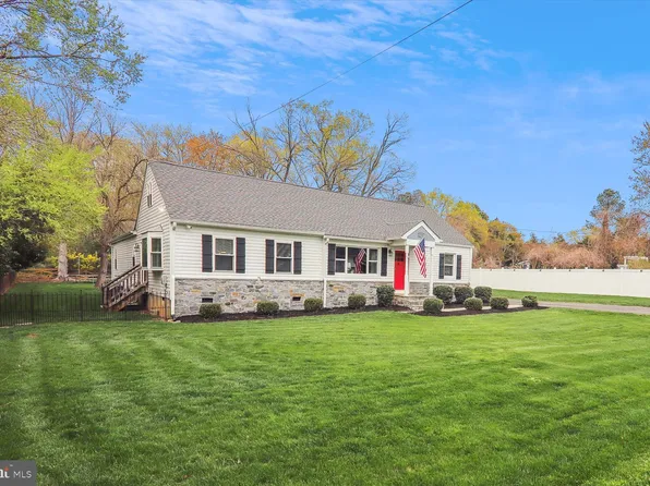 2100 Elkin St, Alexandria, VA 22308