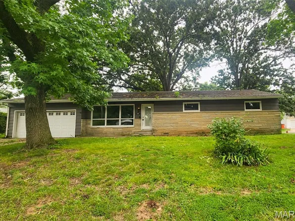 1009 N Burtschi St, Vandalia, IL 62471