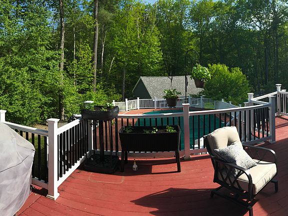 Deck off 4 season room