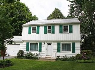 180 W Craig Hill Dr, Rochester, NY 14626