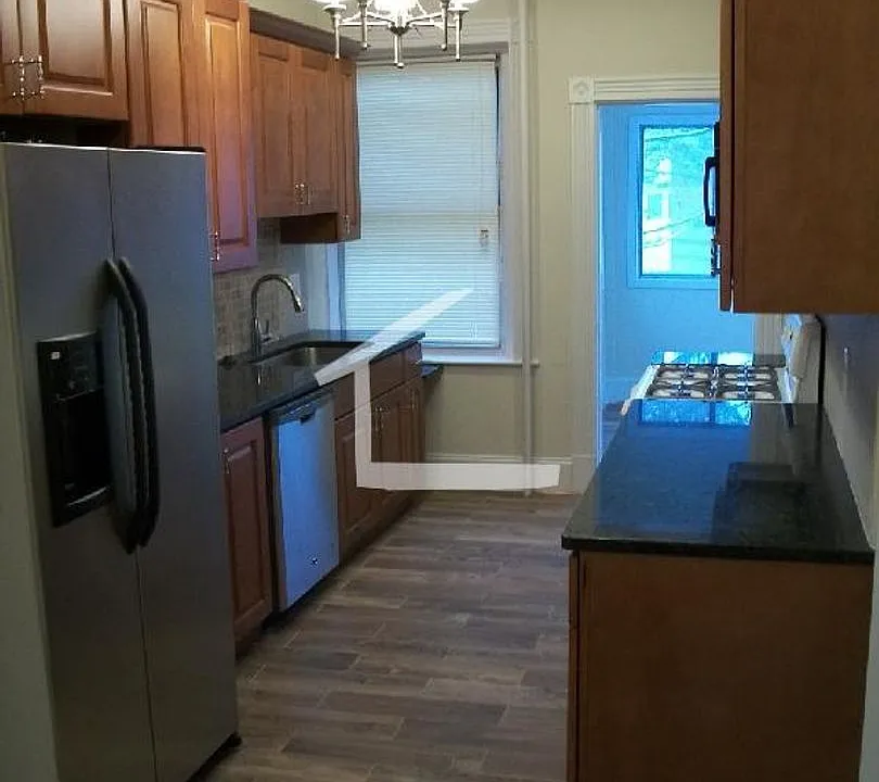 15 Babcock St #11