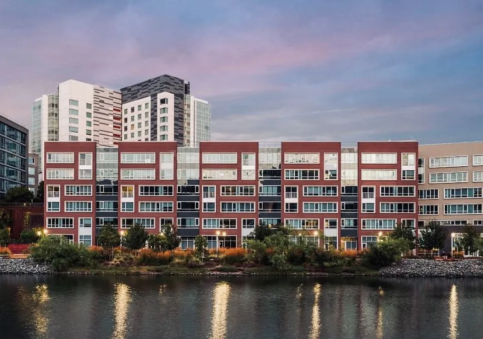 110 Channel St #416