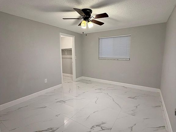 5th image of 1015 Wilshire Dr