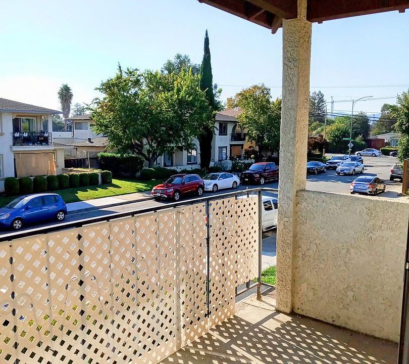 1st image of 1115 Delna Manor Ln APT 3