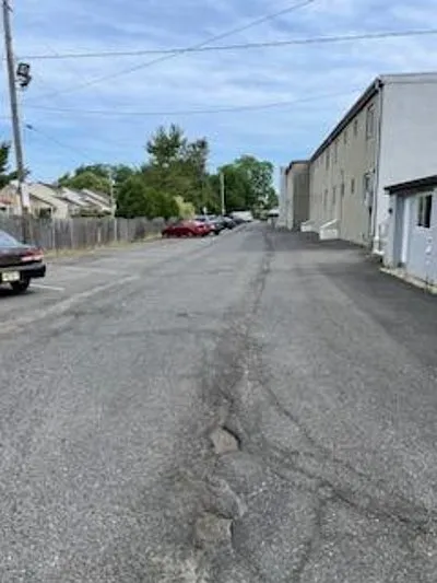 Myrtle Ave — Photo 10