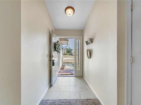 3rd image of 1724 Laredo Dr