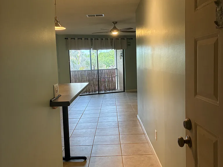 1999 NE Collins Cir #100 — Photo 17
