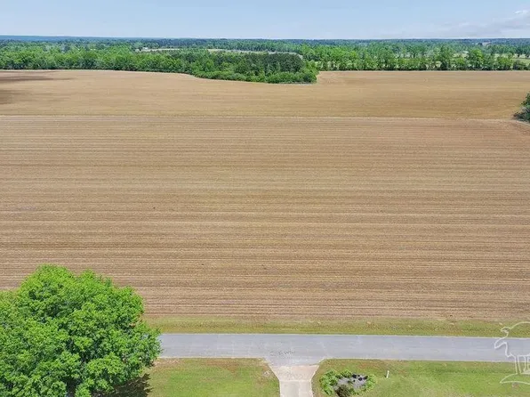 3B Mineral Springs Rd, Jay, FL 32565