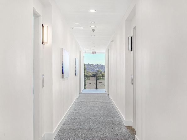 12444 Chandler Blvd #306