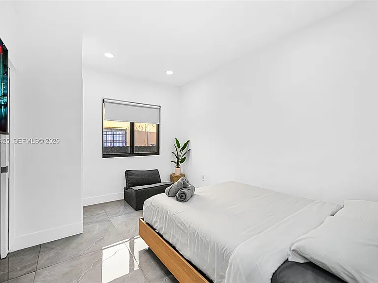112 NW 53rd St — Photo 45