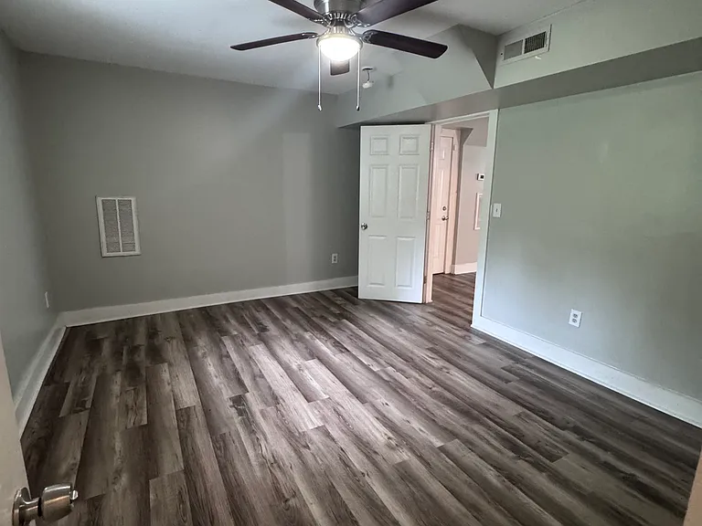 828 Silver Ave — Photo 6