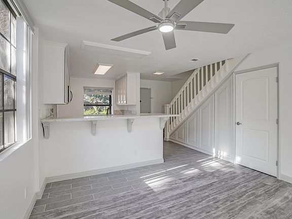 Kitchen fan with three auto-speeds.