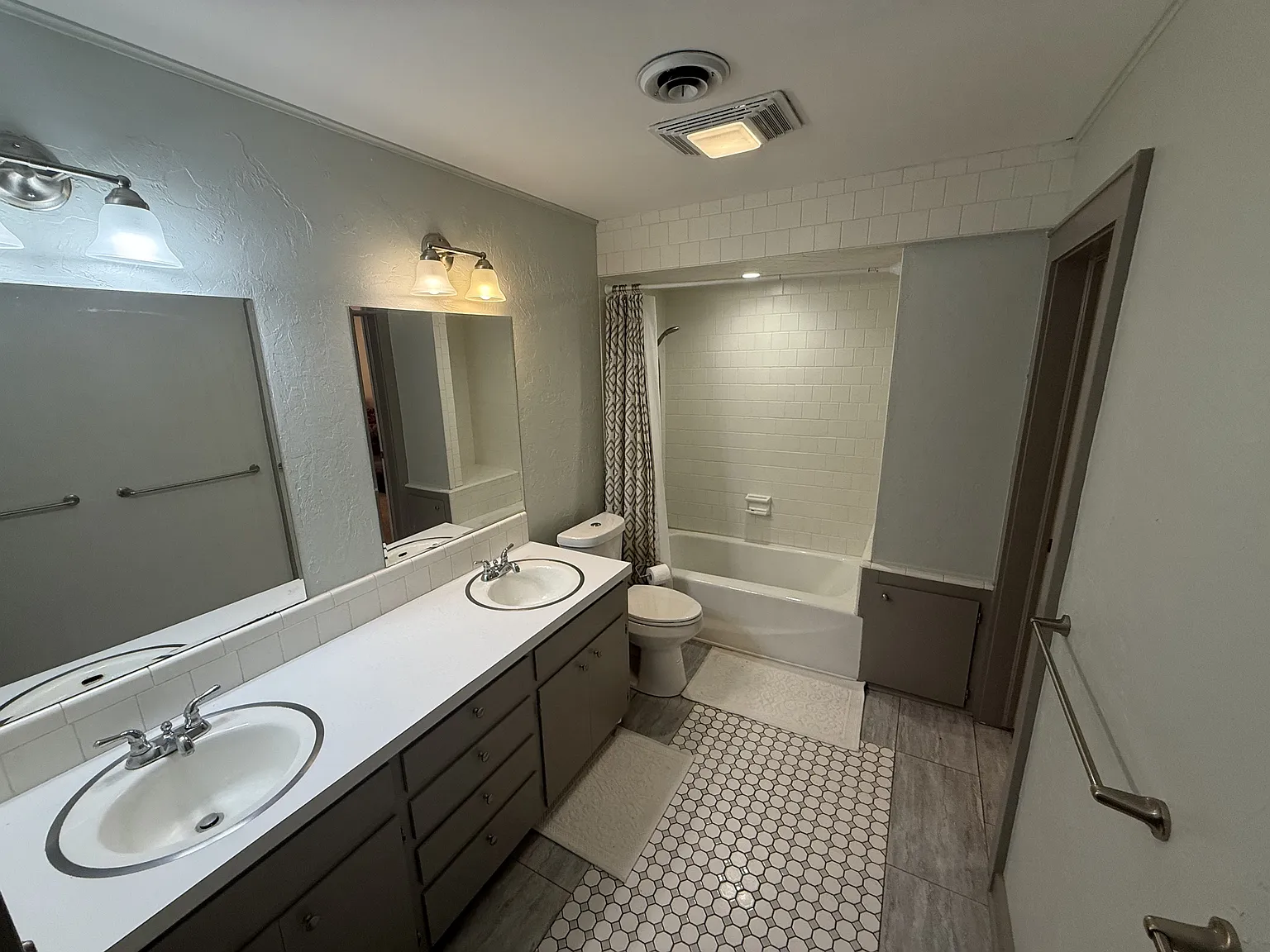 1316 South Johnston Avenue - 1 — Photo 4