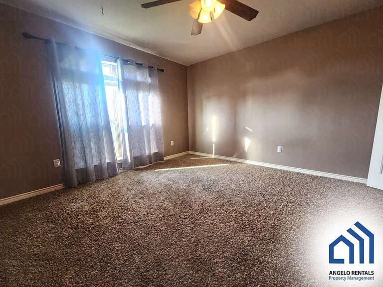 5905 Merrick St — Photo 12