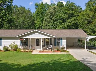 152 Hemphill St, Toccoa, GA 30577