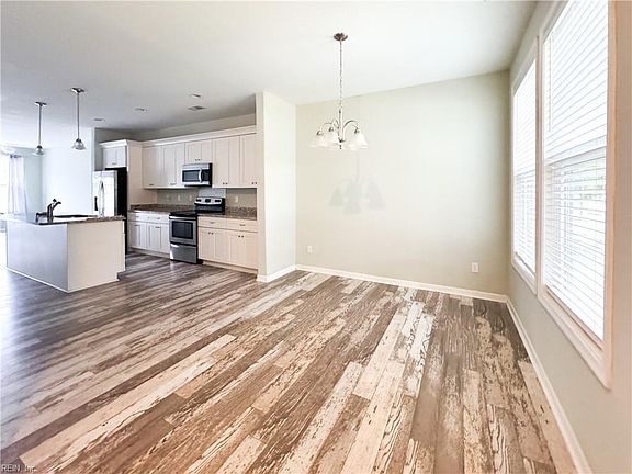 4th image of 918 Hillside Ave