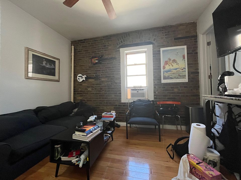 1st image of 170 Delancey St APT 19