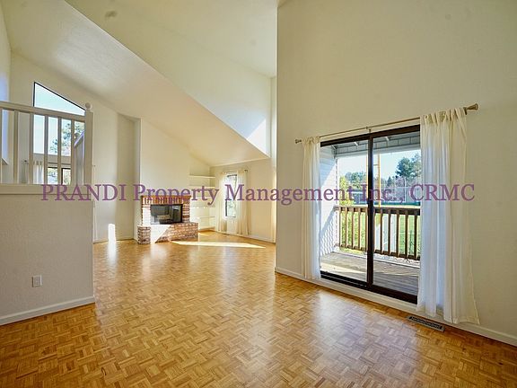4th image of 50 Ash Ave #A