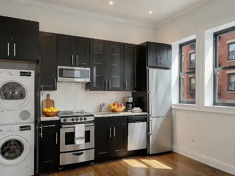 1377 Lexington Ave #2C — Photo 2