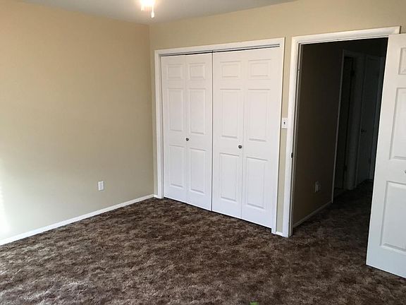 3rd image of 1327B 9th West Ave