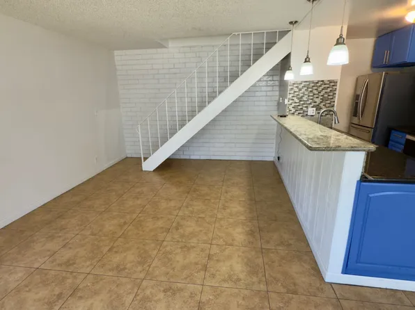 4409 Calandria St APT 2, Stockton, CA 95207