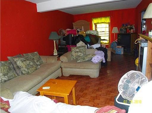 4th image of 521 E Loyola Dr