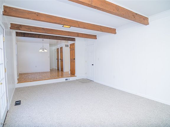 5th image of 113 Pine Knoll Ter