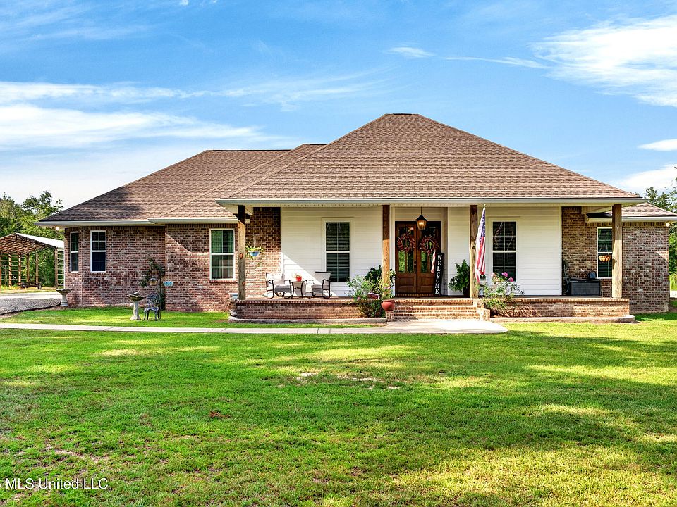 1st image of 40 Thompson Ln