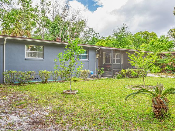 3rd image of 3206 Cathedral Ln