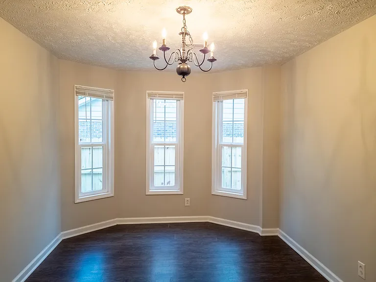 2935 Chillingworth Dr — Photo 11