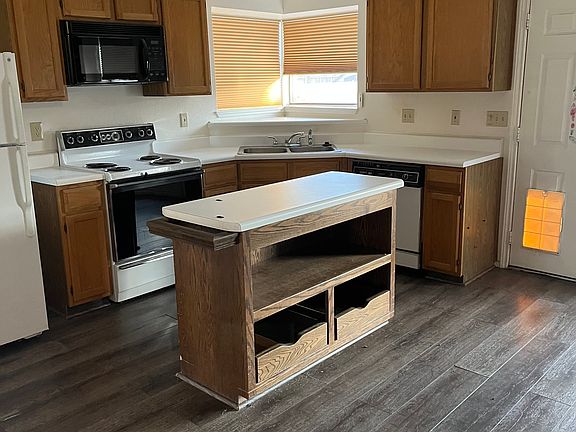 4th image of 2412 Dalewood Ln