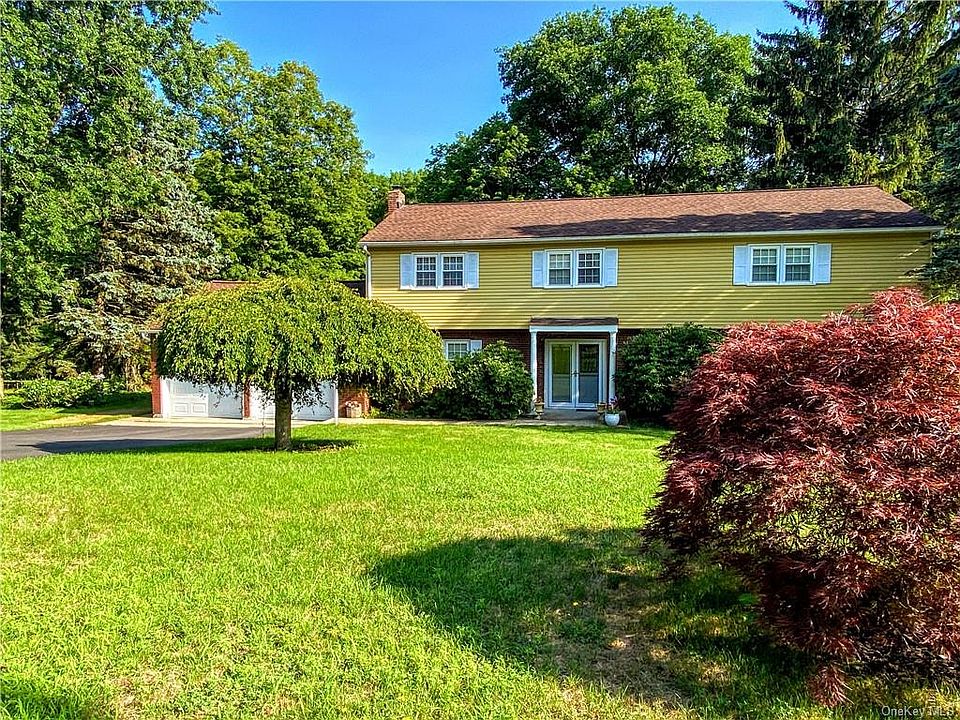 1st image of 9 Mohican Ct