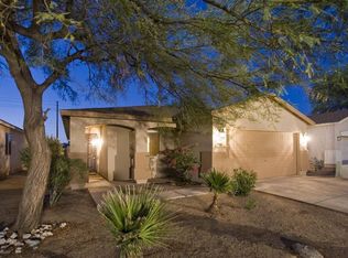 920 E Silversmith Trl, San Tan Valley, AZ 85143